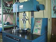 軟岩用圧縮試験機